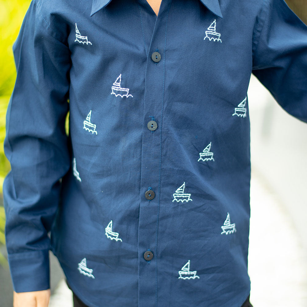Mini Sail Boats Embroidered Organic Cotton Shirt - Navy